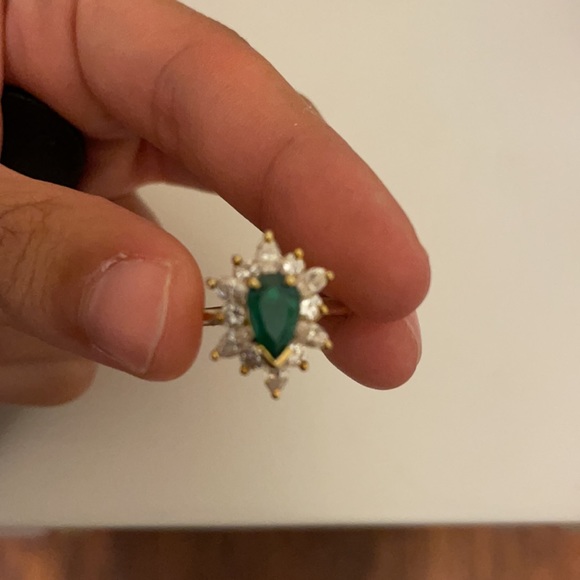 Real Diamond And Emerald Ring With Gold Ring - Picture 7 of 11
